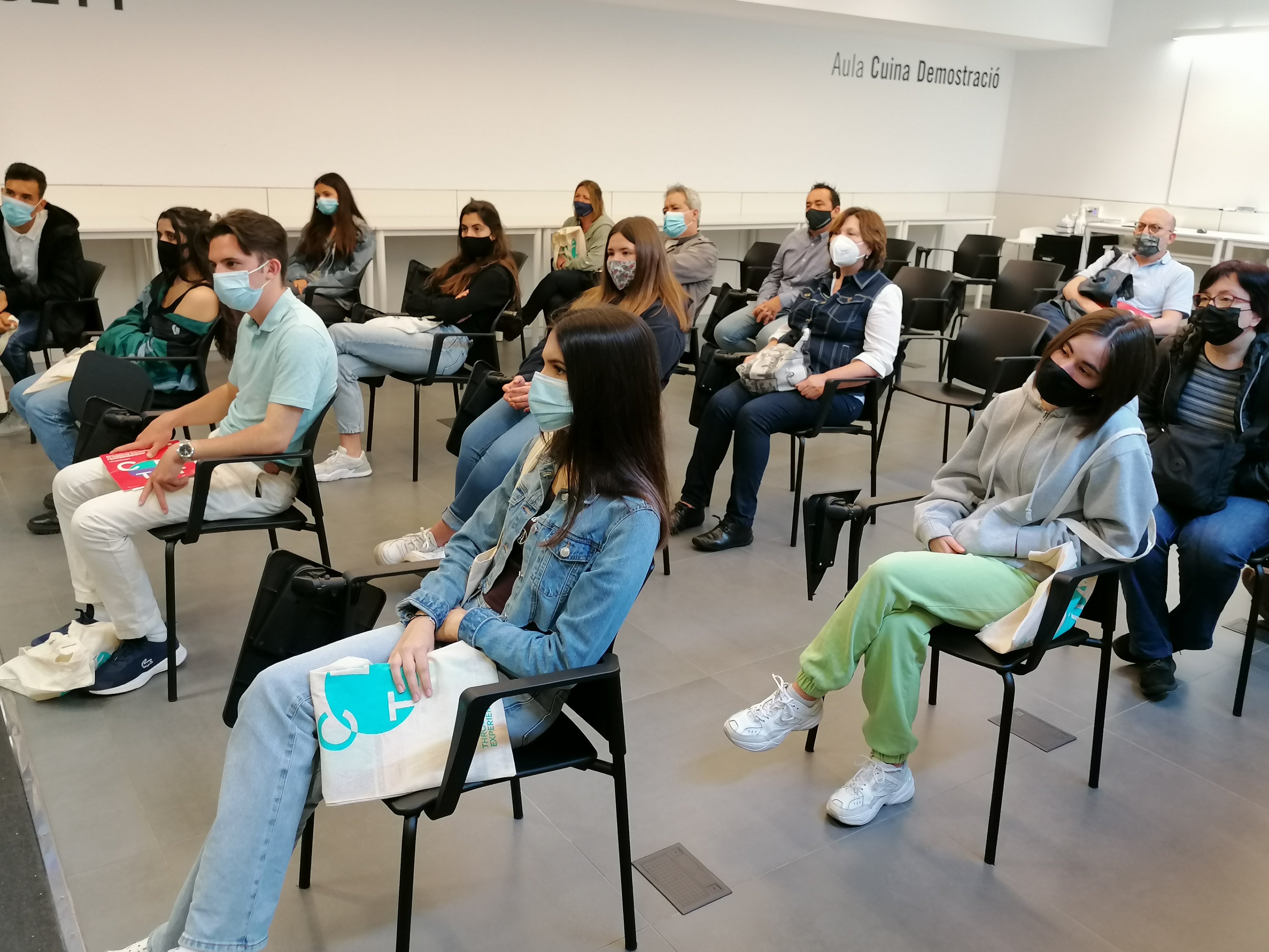 Sesión informativa en el CETT